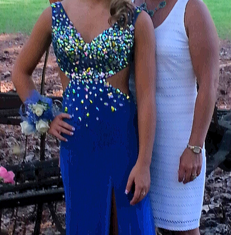 Prom dress - Picture 3 of 6